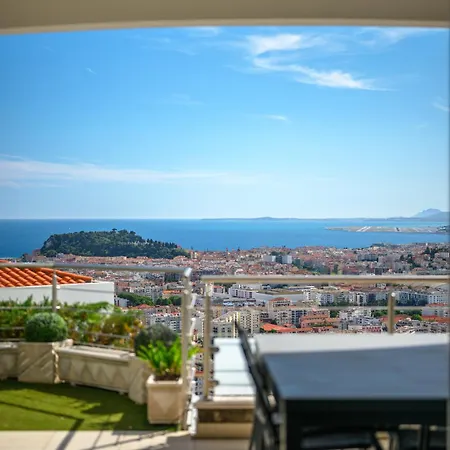 Sunset Panoramic View And Hot Tub Νίκαια